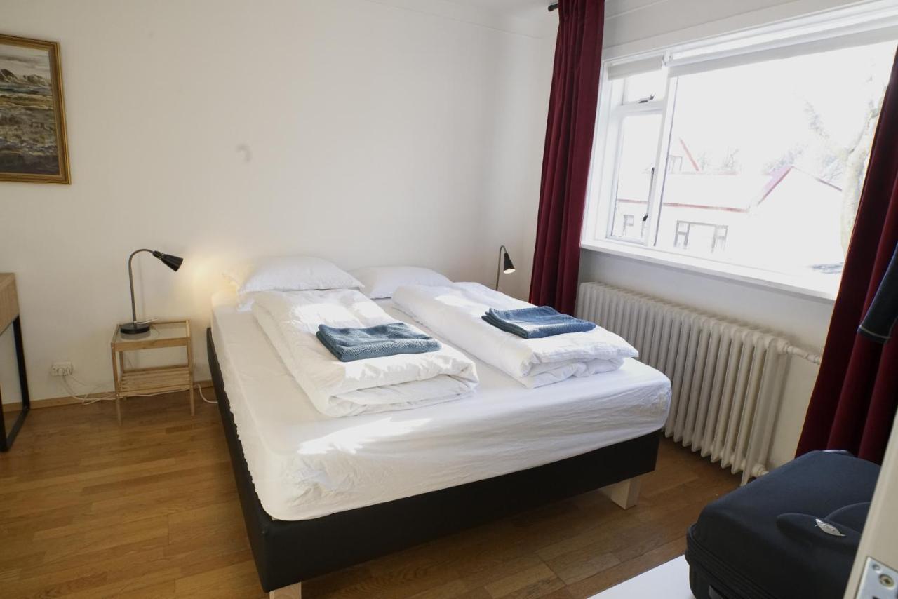 Cozy On The Strip Apartment Reykjavik Exterior photo